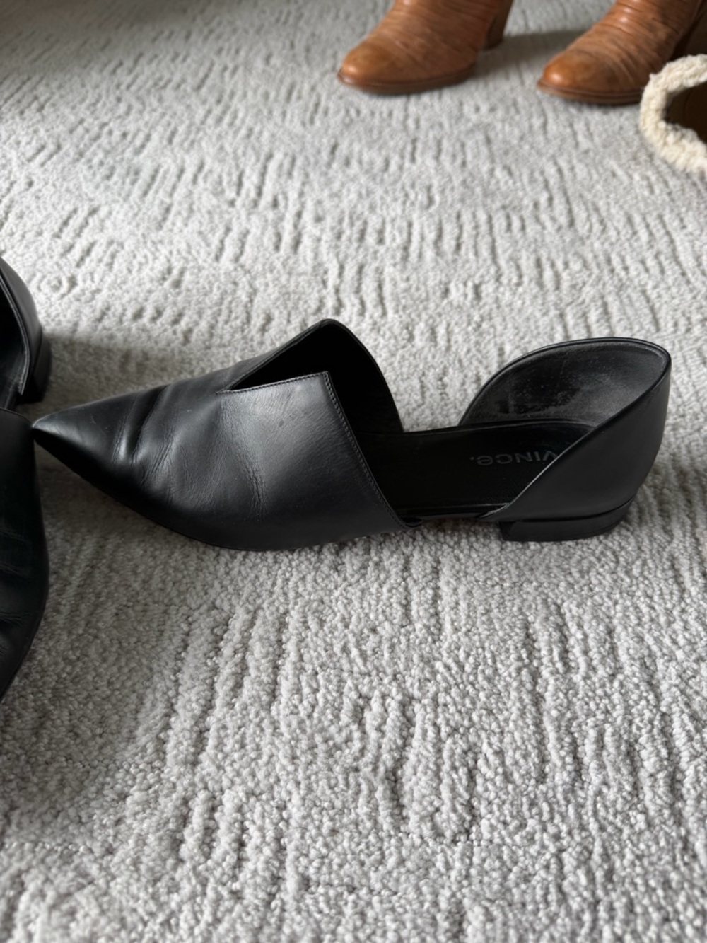 Vince Black Leather Pointed Slip-On Mules - Picture 4 of 4